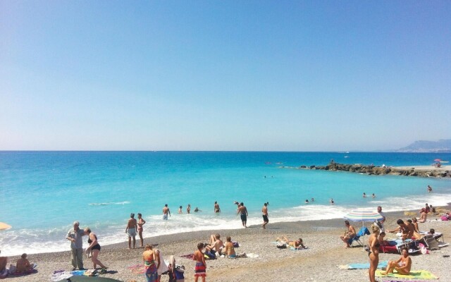 Flat 2 Bedrooms 1 Bathroom - Grimaldi