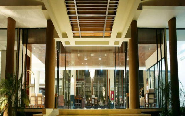 Horison Ultima Ratu Serang – Lobby – Serang