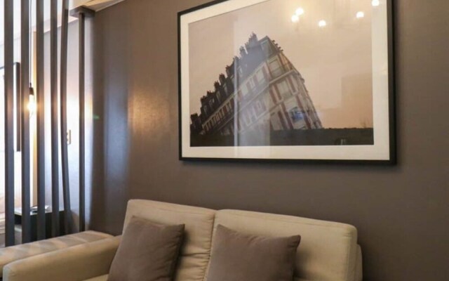 Modern Loft Overlooking Estadio Luis Galdez