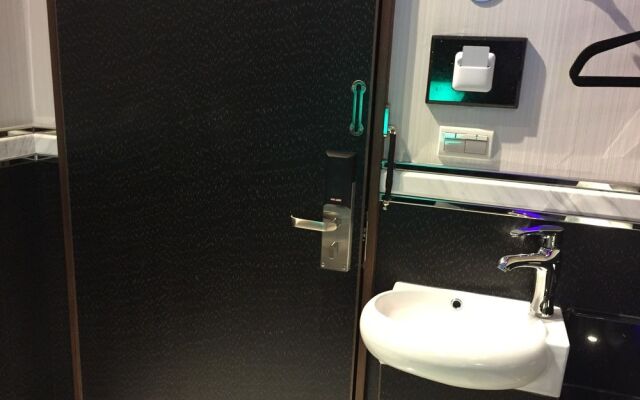 Capsule Hostel
