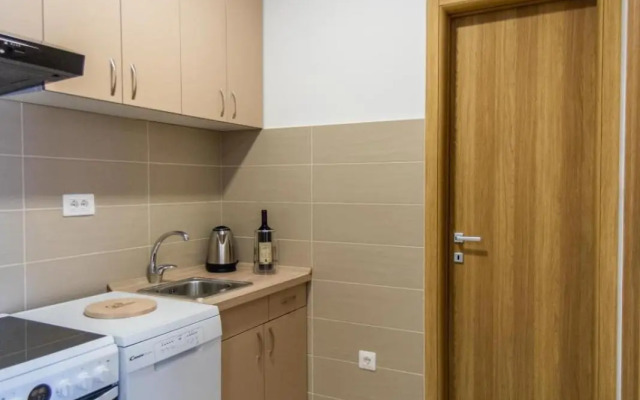 Sunny Hill Ljubovic Apartment