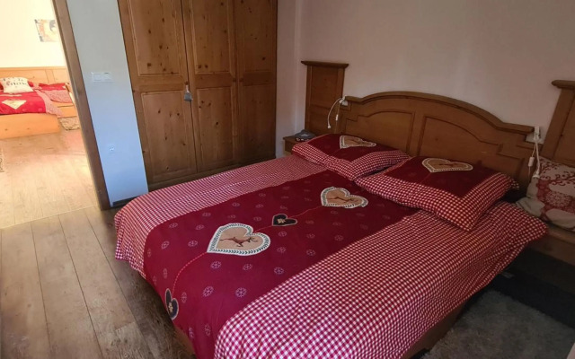 Vall’s apartment- by ski slopes