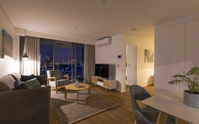 Sky Broadwater Apartments