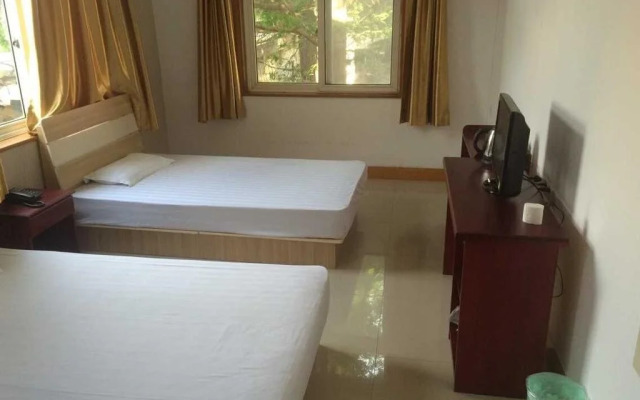 Qingdao Guanhaichao Business Hotel