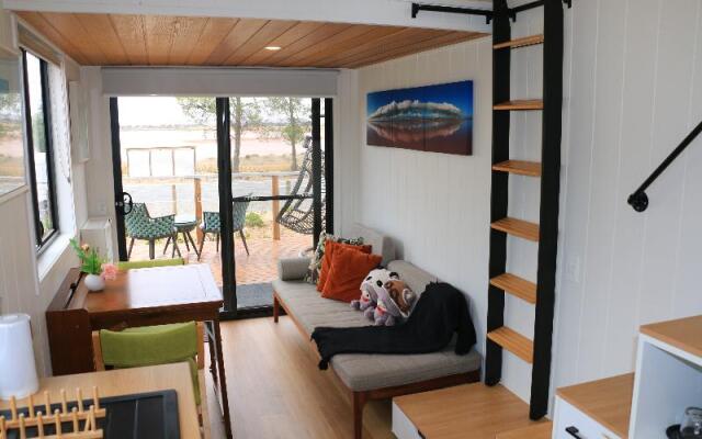 The Pink Lake Tiny House - 'sakura'