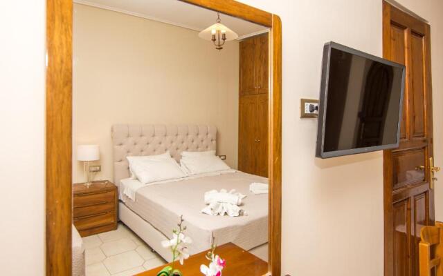 Paradise Bar Luxury Apartments