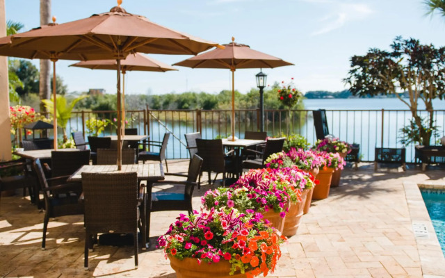 Inn On The Lakes