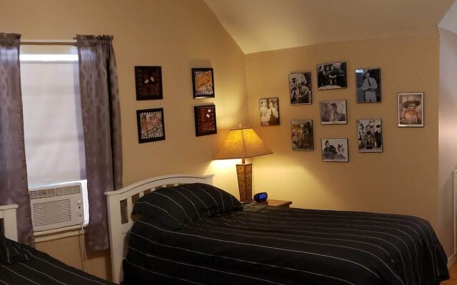 'riverside Hide-a-way' w/ Patio, Bbq, Fishing Pier