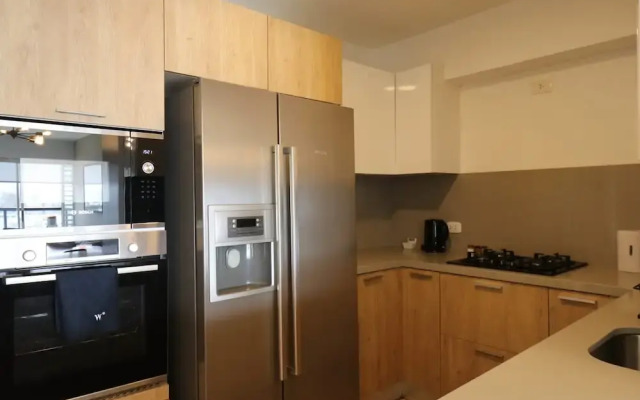 Astonishing 3BR with Balcony in Miraflores
