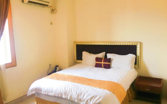 Shengtang Business Hotel