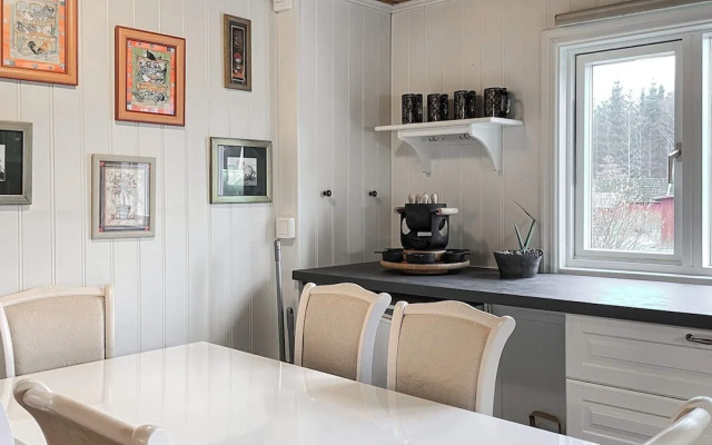 10 Person Holiday Home in Vittsjo