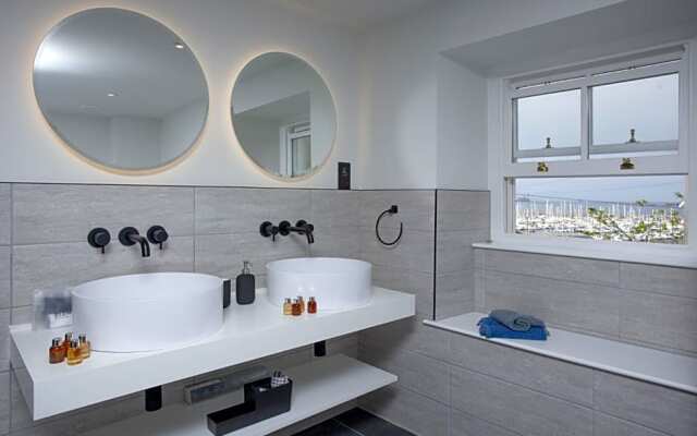 Pilgrim, Maritime Suites, Brixham