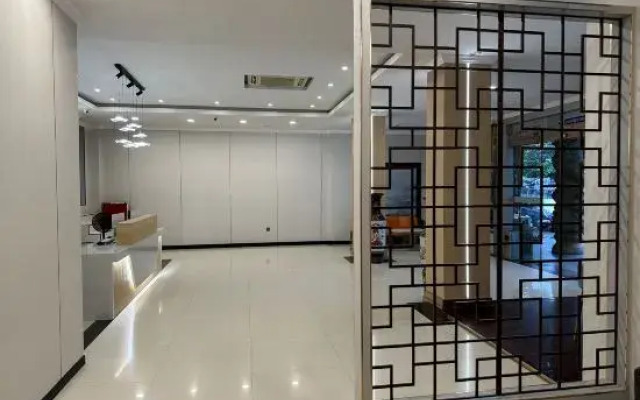 Zhenlu Scenic Hotel