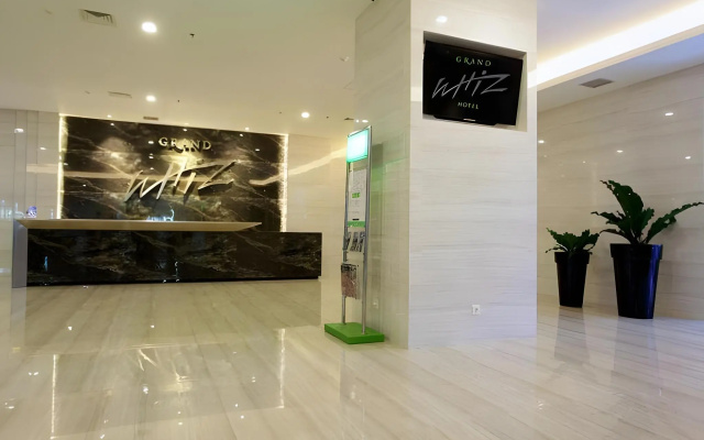 Grand Whiz Megamas Manado – Lobby – Manado