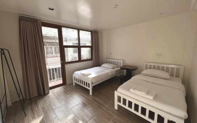 Krung Tone Hostel