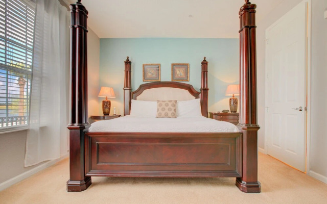 Lakefront Luxury