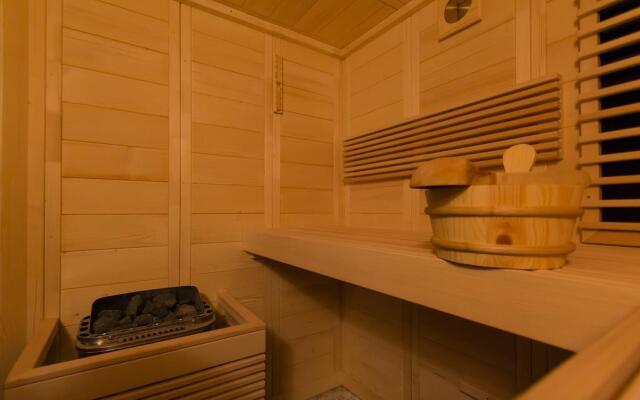 Hotel Golden House