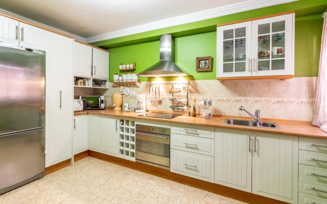 Flatguest Ingenio + 2 Bdr + Wifi + 4PAX