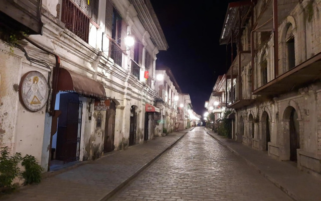 ZEN Rooms Calle Crisologo Vigan