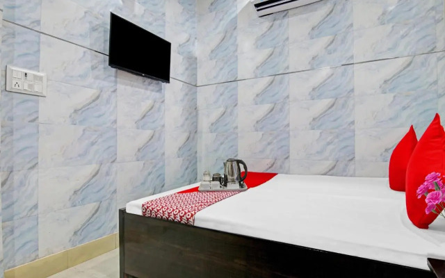 OYO Flagship 70081 Hotel You & Me