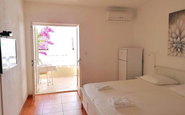 Apartments Angela Makarska