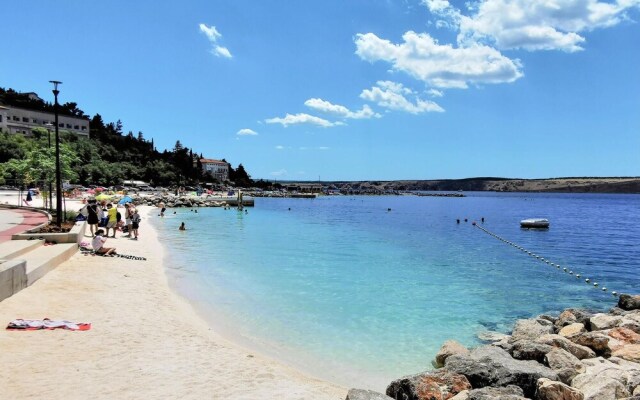 Stunning Home in Jadranovo With Wifi and 7 Bedrooms