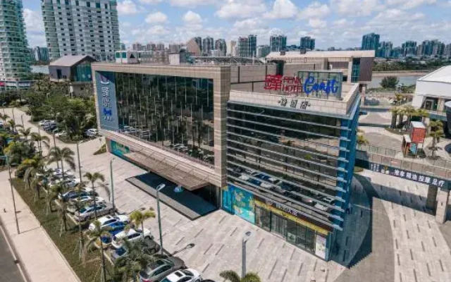 Feng Attitude Hotel (Haikou Xinyi Island Bihai Yintan Branch)