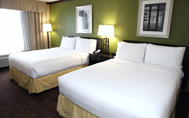Holiday Inn Chicago-Oakbrook by IHG
