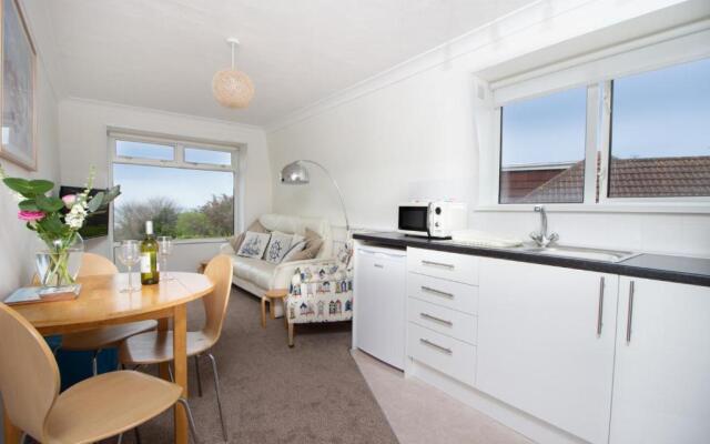 Three Beaches Holiday Apartments - close to Goodrington beach in Paignton