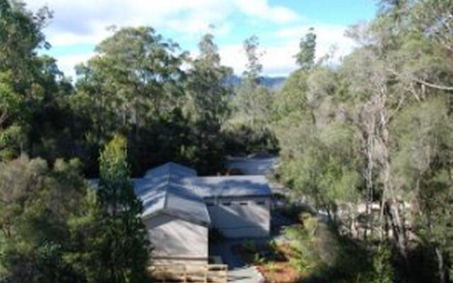 Tahune Lodge