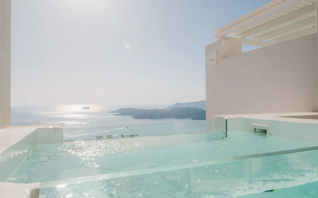 Apeiron Blue Santorini - Sustainable Adults Only 14+
