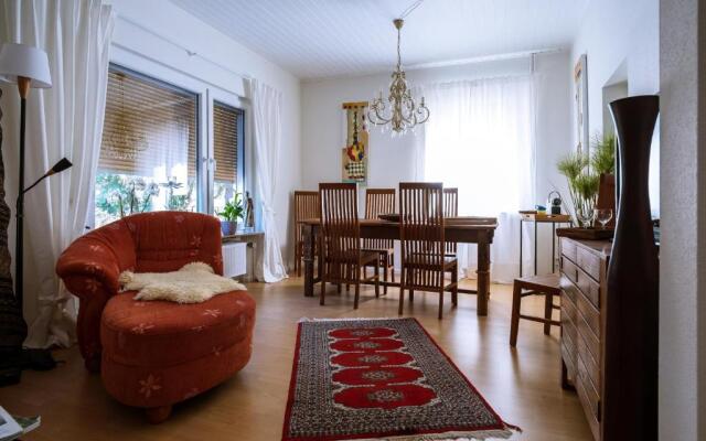 Tektona "Bed & Breakfast"