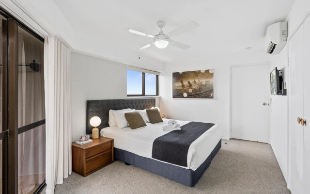 Burleigh Esplanade Apartments