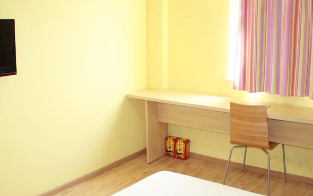 7Days Inn Chain Hotel (Beijing Jiugong) – Guest Rooms – Beijing