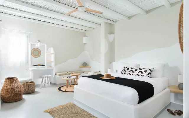 Perla Suites - Delmar Collection