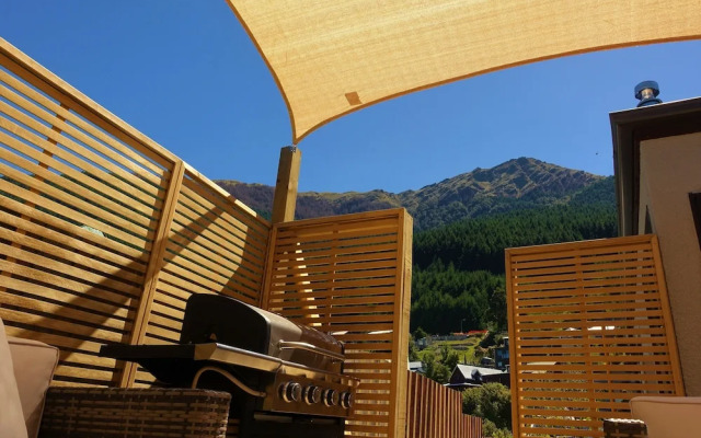 Cozy House - Great outdoor area. NETFLIX