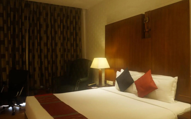 SFO Hotel and Suites