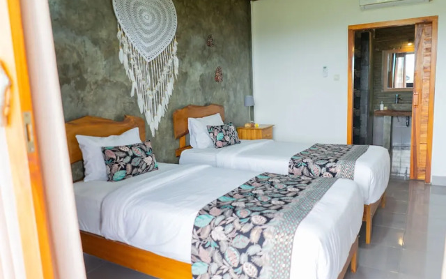 West Break Bali Medewi