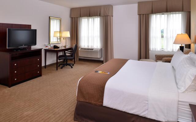 Holiday Inn Madison at The American Center by IHG