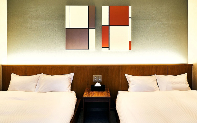 Lacer Okinawa Naha Miebashi