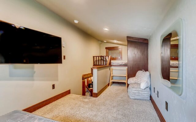 Four O'clock Somewhere