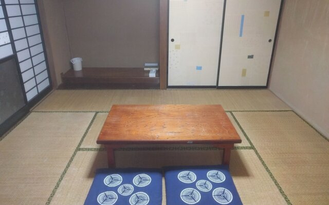 Tomo's hut in Japanese old style