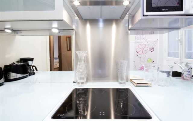 2 rooms - next to the Eiffel tower - Trocadéro