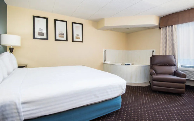 AmericInn Lodge and Suites