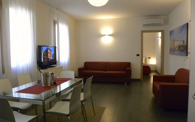 Venice Apartments Dante