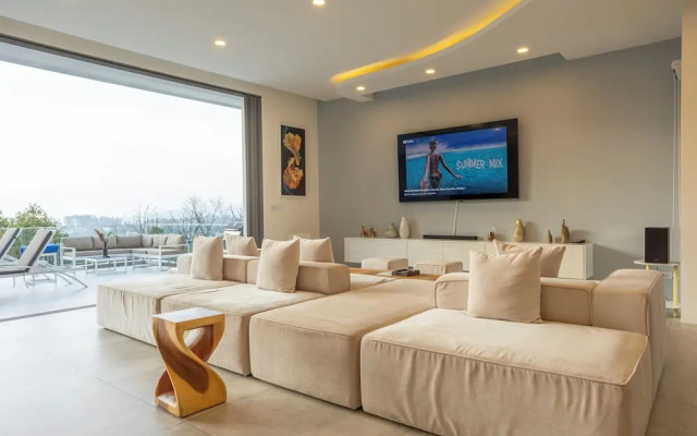 Pool Villa Gym & Ocean Views V111