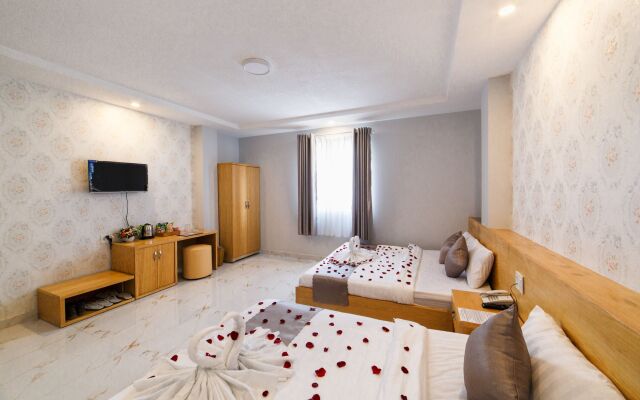 Tea Leaf Hotel