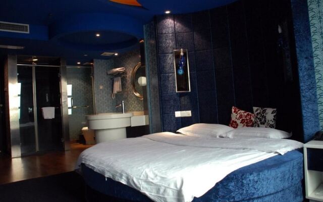 Ningbo Qingcheng Fashion Hotel