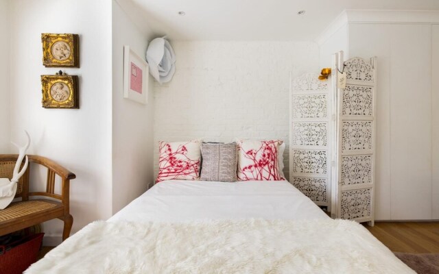 Unique Light-filled House - Primrose Hill