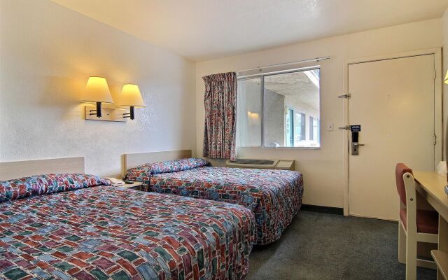 Motel 6 Gallup, NM